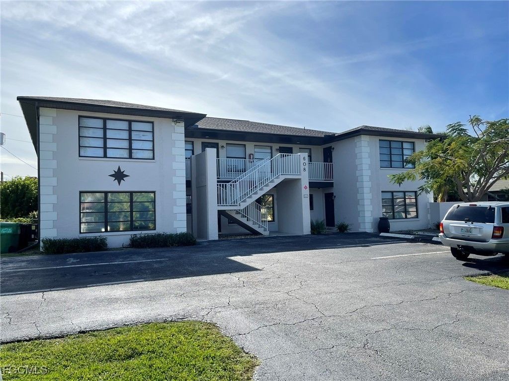 608 Se 46th Ln 3, Cape Coral