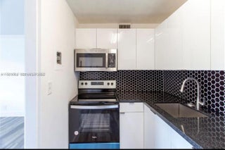 Photo of Listing #A11923068