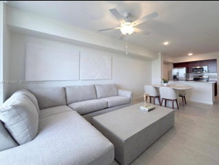 Photo of Listing #A11924587