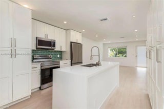 Photo of Listing #A11924409