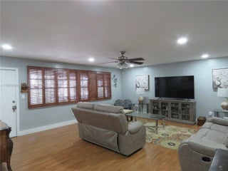 Photo of Listing #A11925690