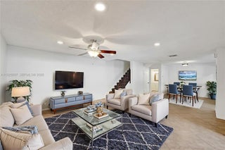 Photo of Listing #A11925657