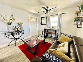 Photo of Listing #A11927406