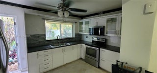 Photo of Listing #A11927903