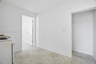 Photo of Listing #A11927932