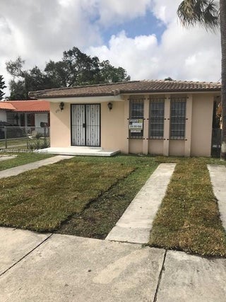 Photo of Listing #A11928103