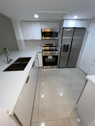 Photo of Listing #A11928345