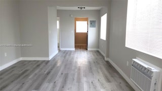 Photo of Listing #A11928402