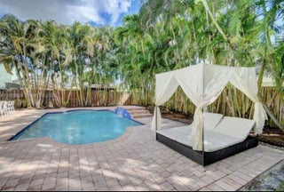 Photo of Listing #A11928509