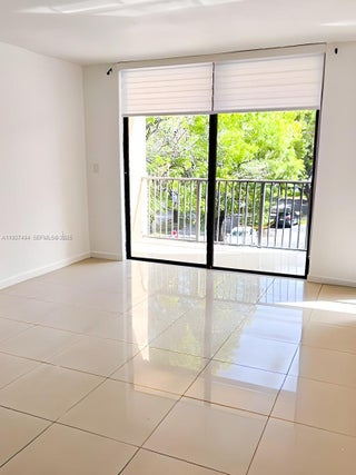 Photo of Listing #A11927494