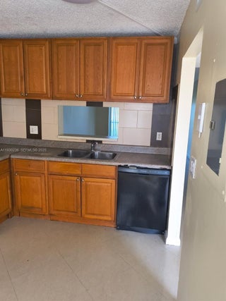 Photo of Listing #A11930236