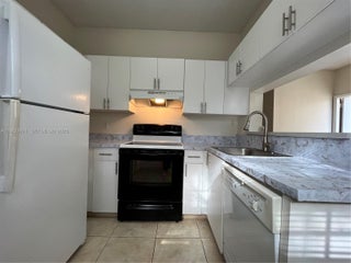 Photo of Listing #A11930924