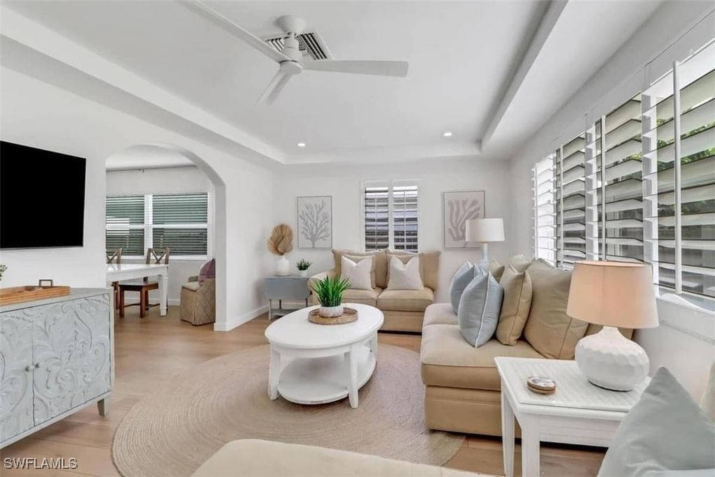 1097 Frank Whiteman Blvd, Naples