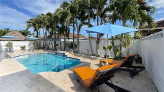 Photo of Listing #A11931659