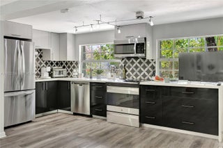 Photo of Listing #A11932768