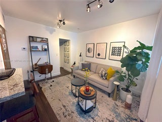 Photo of Listing #A11933087