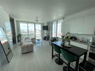 Photo of Listing #A11932116