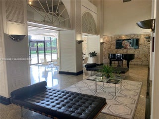 Photo of Listing #A11933863