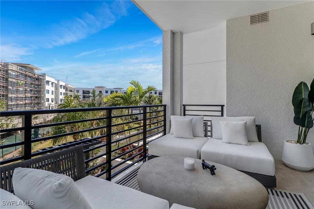 1115 Central Ave 340, Naples