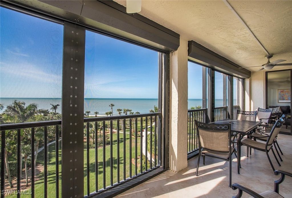 10851 Gulf Shore Dr 402, Naples