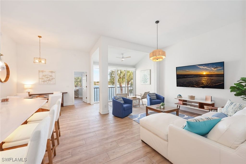 2711 Citrus Lake Dr F305, Naples