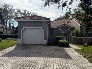 Photo of Listing #A11938644