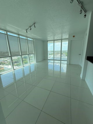 Photo of Listing #A11938792