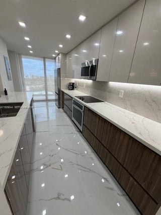 Photo of Listing #A11939044