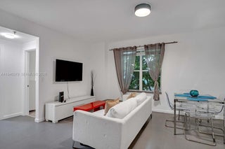 Photo of Listing #A11940379