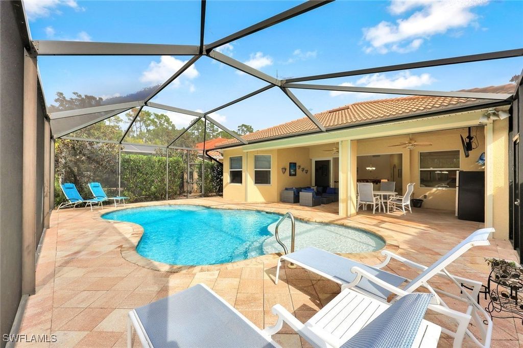 7655 Martino Cir, Naples