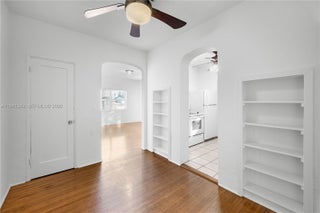 Photo of Listing #A11941342