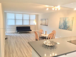 Photo of Listing #A11940394