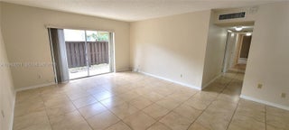 Photo of Listing #A11943221