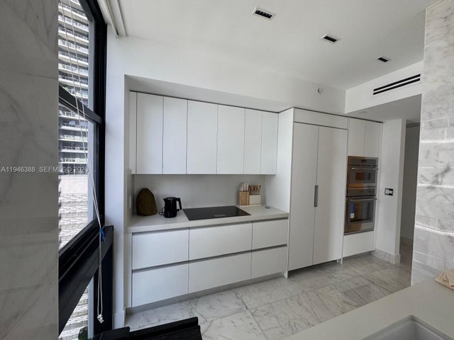 1010 Brickell Ave 1905, Miami