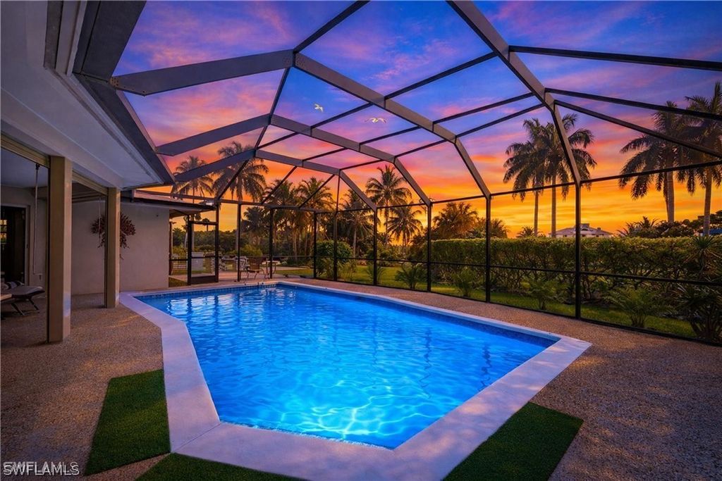 2125 Marina Dr, NAPLES