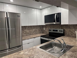 Photo of Listing #A11944370