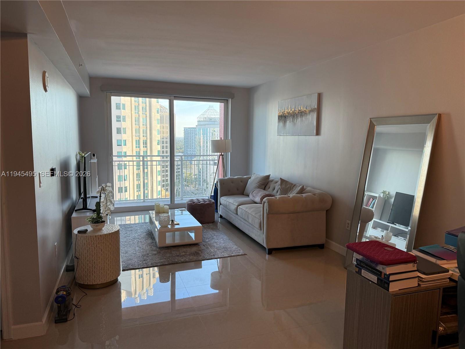 Photo of Listing #A11945495