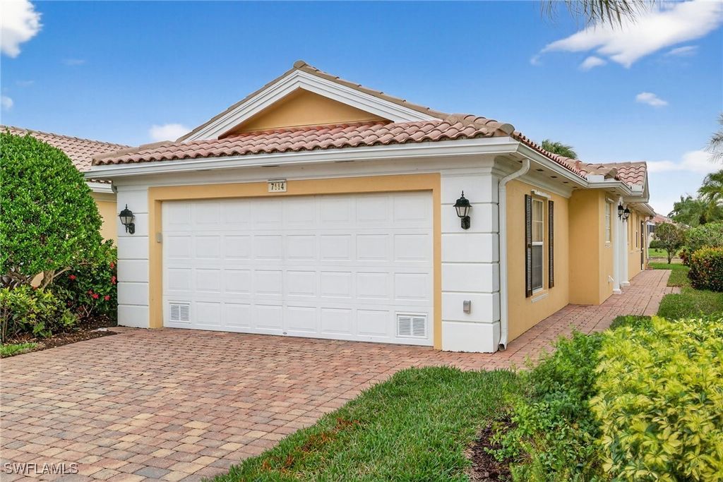 7114 Marconi Ct, Naples
