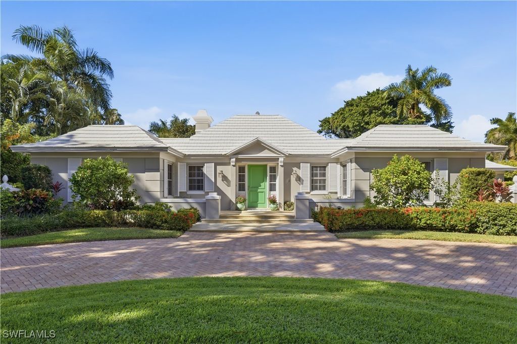2700 Lantern Ln, Naples