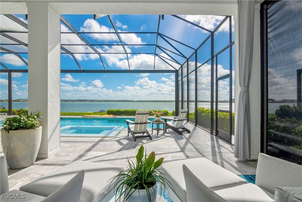 19053 Wildblue Blvd, Fort Myers