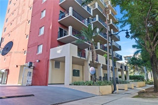 Photo of Listing #A11949938