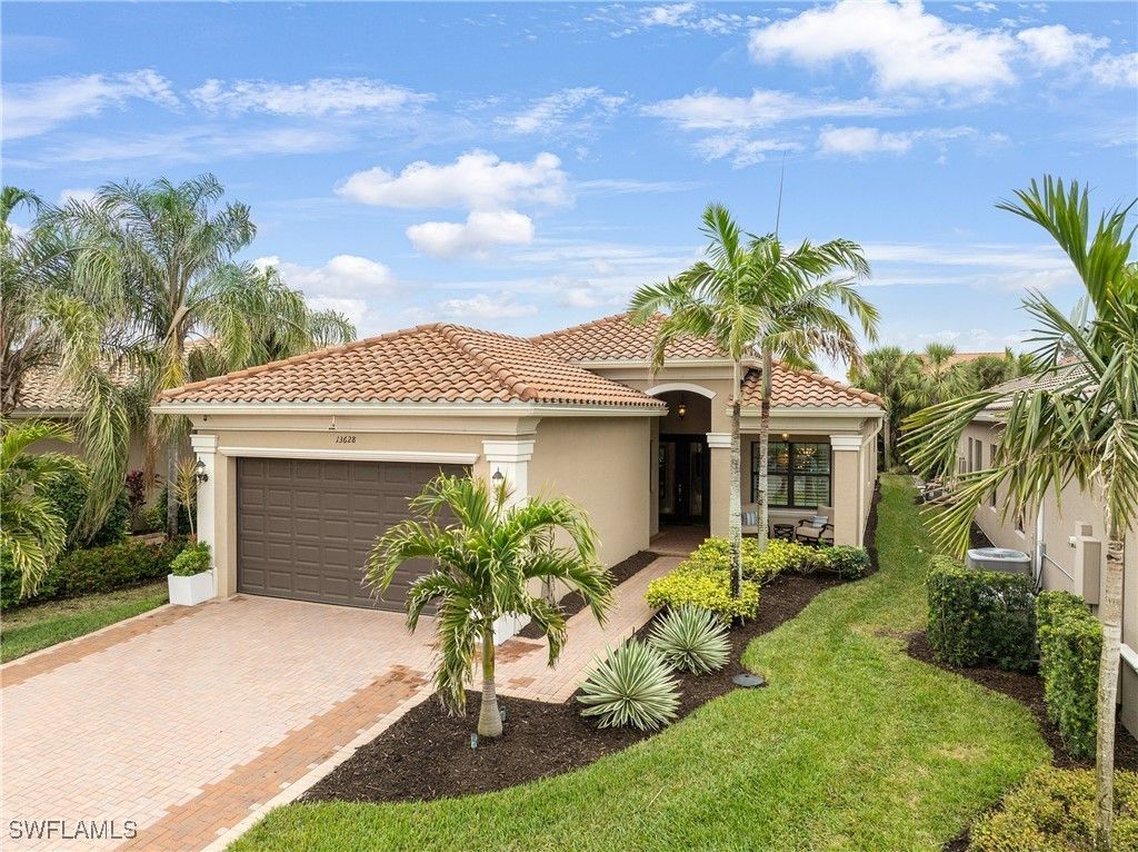 13628 Mandarin Cir, Naples