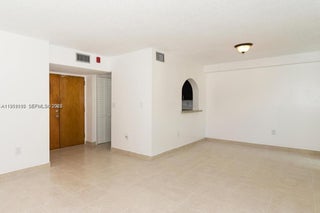 Photo of Listing #A11951913