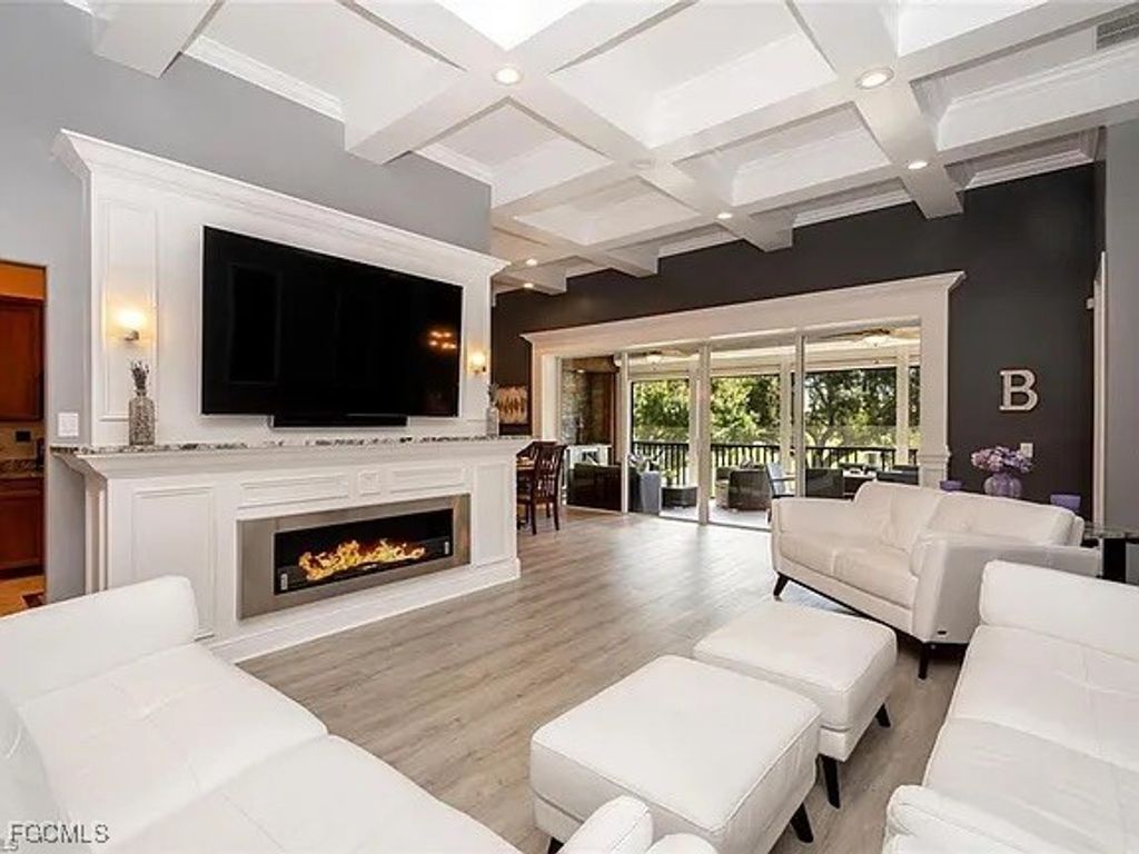 9221 Triana Ter 4, Fort Myers