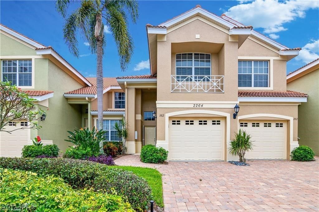 2264 Ashton Oaks Ln 4-102, Naples
