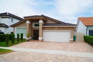 Photo of Listing #A11955506