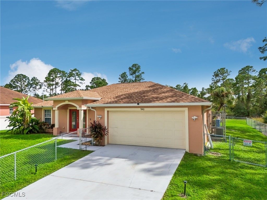 940 Belmont St E, Lehigh Acres