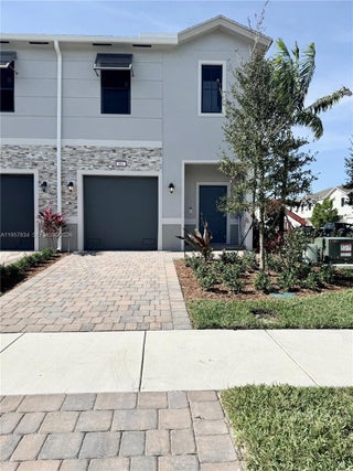 Photo of Listing #A11957834