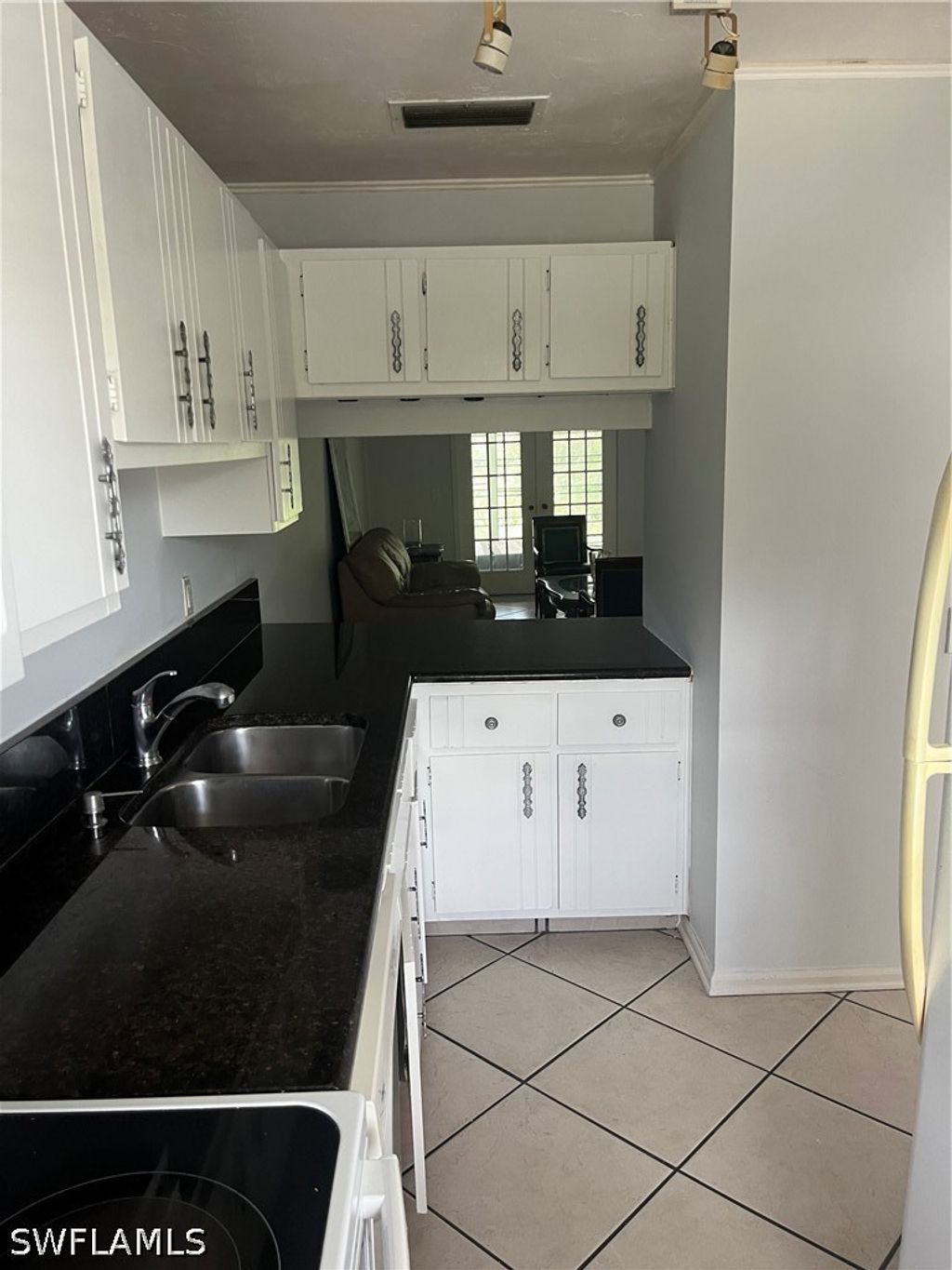 5379 Treetops Dr M203, Naples