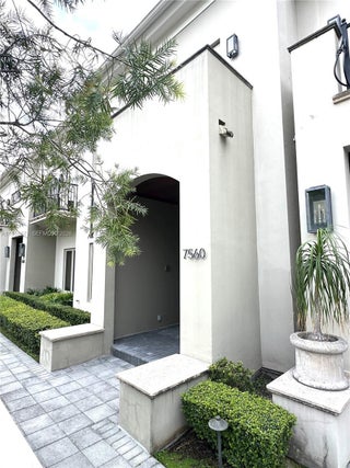 Photo of Listing #A11958671